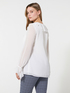 Blusa con jabot image number 1