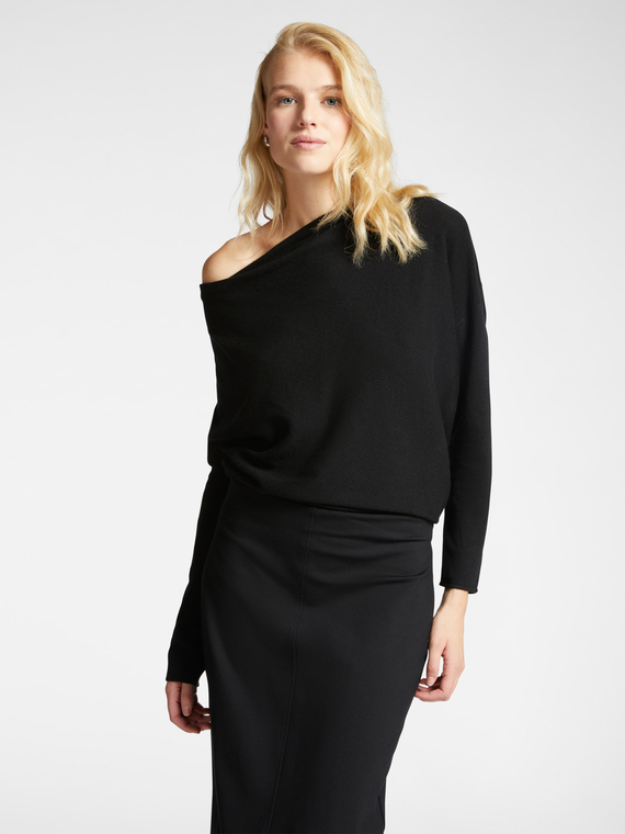 Cashmere blend sweater with soft neckline