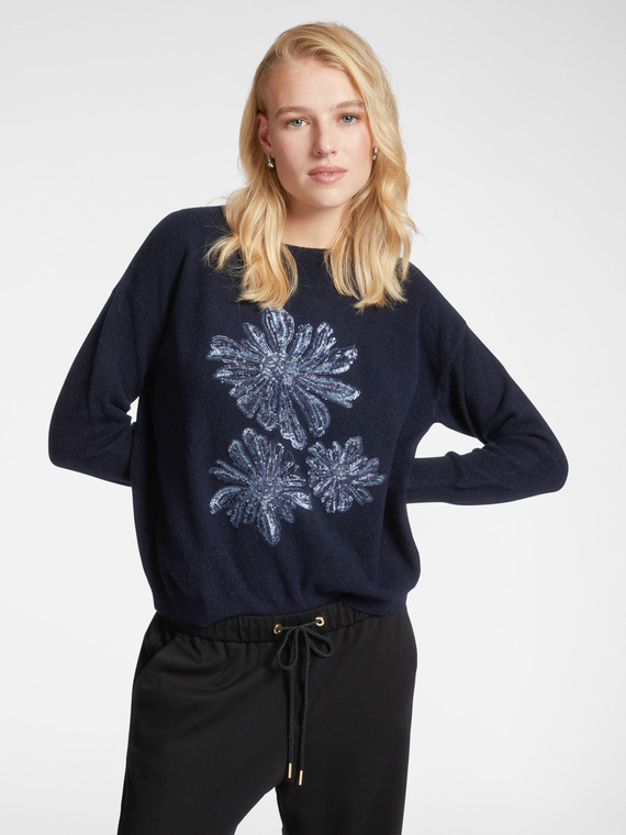 Sweater with floral embroidery