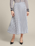 Printed pleated skirt image number 2