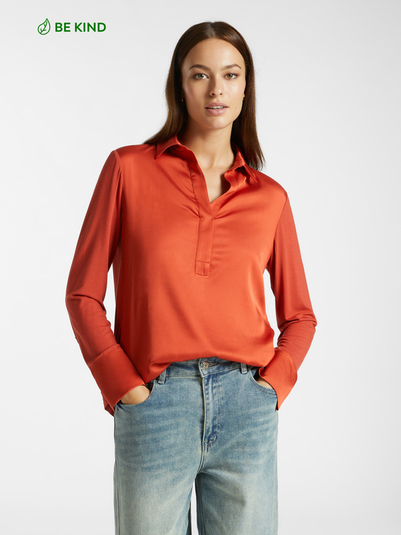 T-shirt with collar in LENZING™ ECOVERO™ viscose