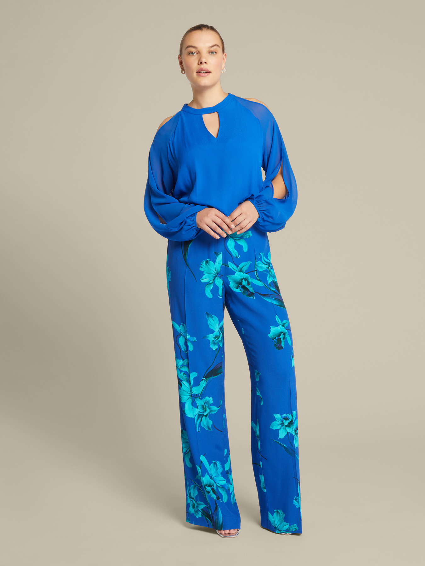 Printed ECOVERO™ viscose trousers image number 0