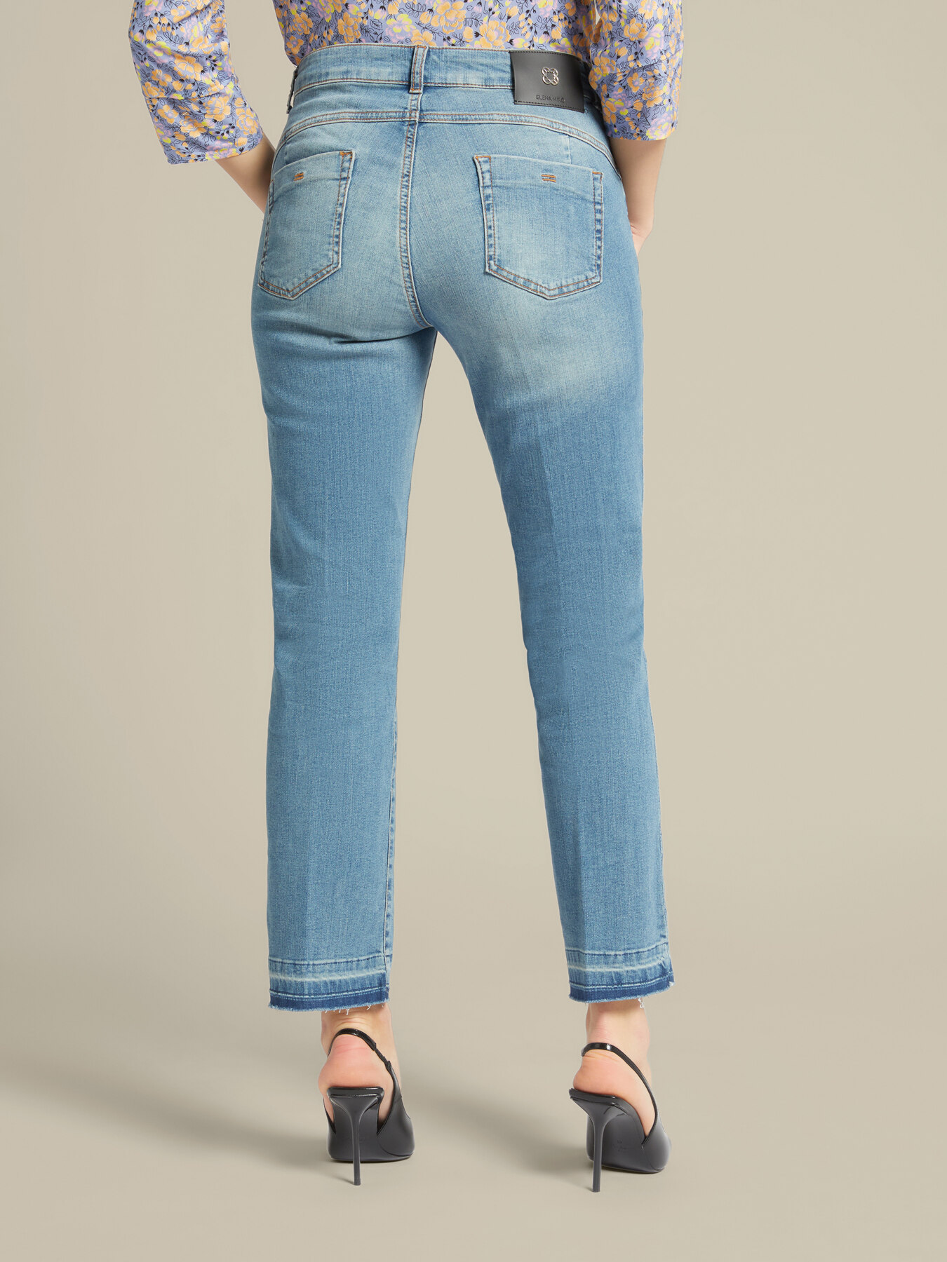 Jeans kick flare in cotone sostenibile image number 1