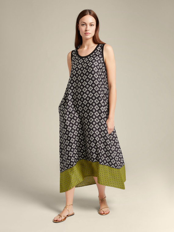 Printed dress with trim on the hem