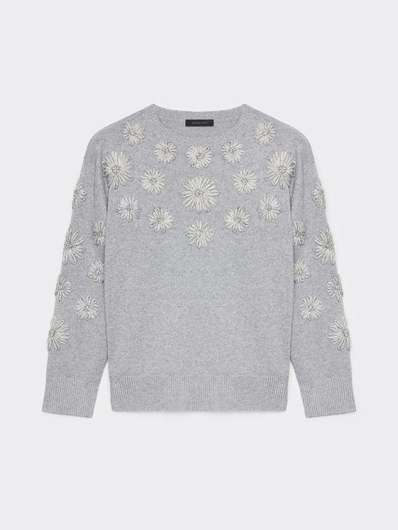 Pull avec fleurs brodées