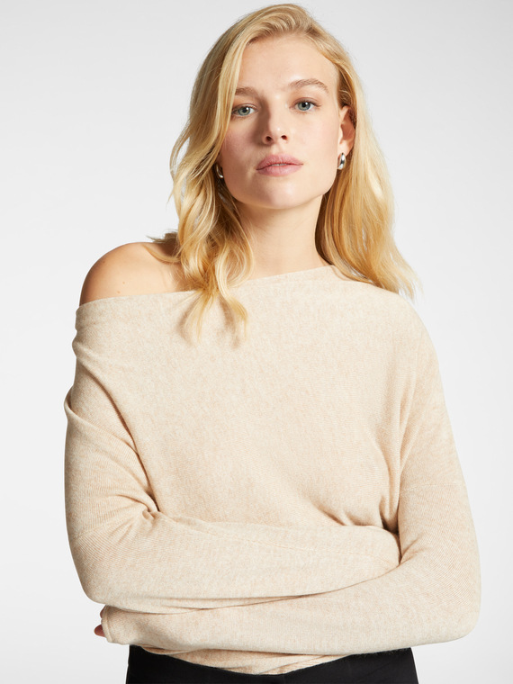 Maglia misto cashmere con scollo morbido