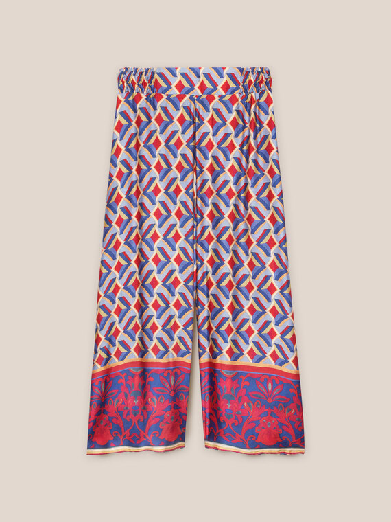 Trousers with geometric print